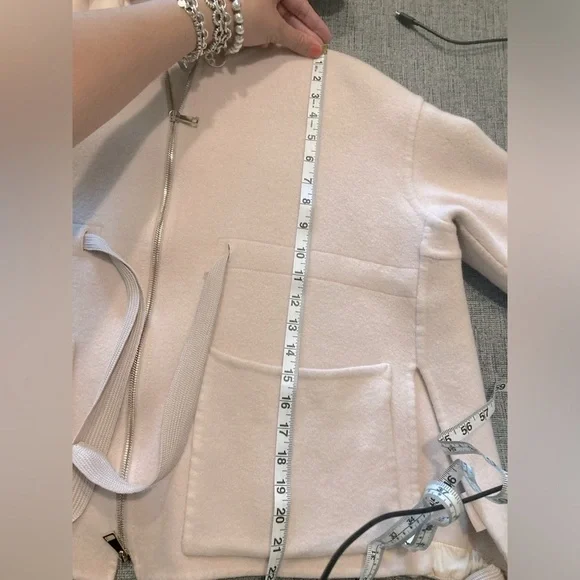 COPY - MONCLER JACKET - Picture 5 of 16